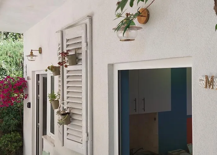 Appartamento Roza - A Charming Oasis In The Centre Of Makarska